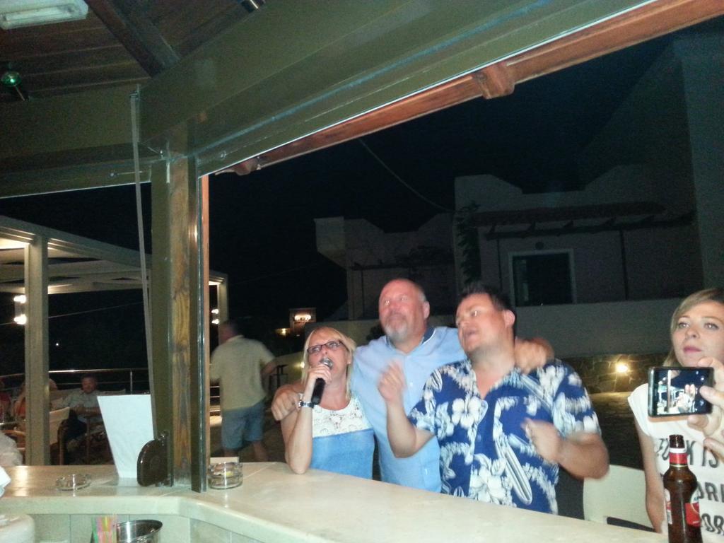 Adelais Hotel Tavronitis エクステリア 写真