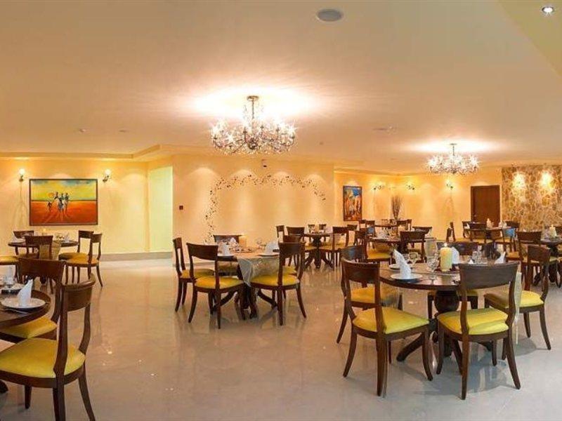 Adelais Hotel Tavronitis エクステリア 写真