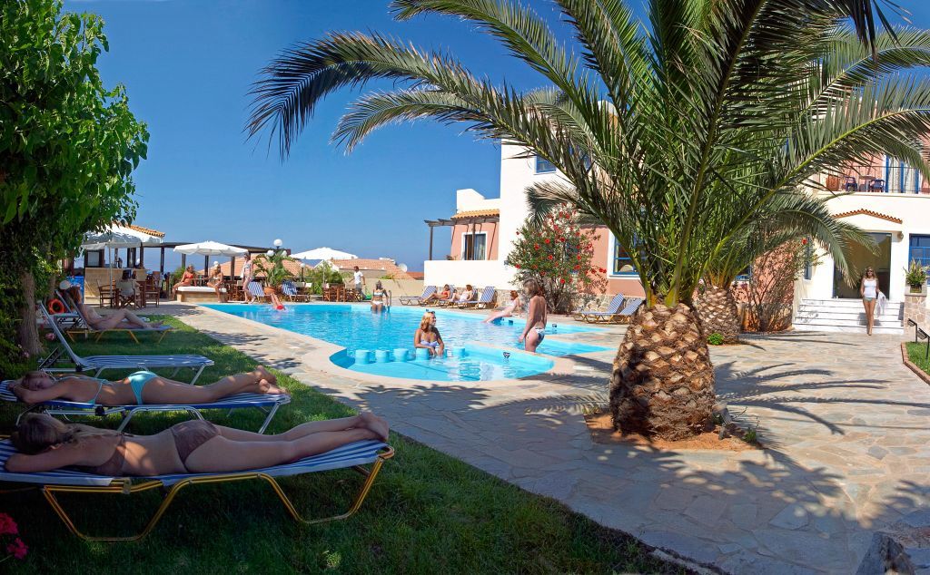 Adelais Hotel Tavronitis エクステリア 写真