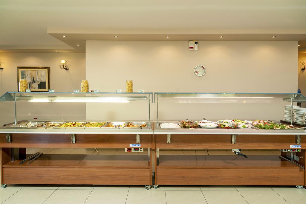 Adelais Hotel Tavronitis エクステリア 写真